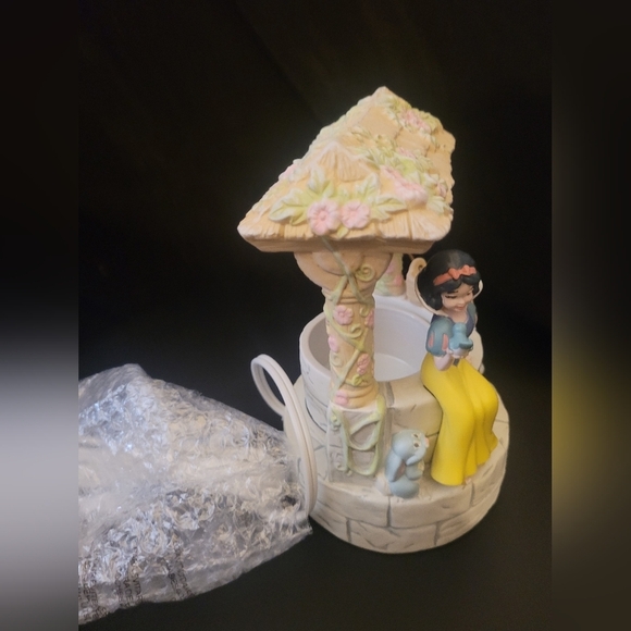 Scentsy Snow White Wax Warmer - Multicolor - Picture 2 of 5